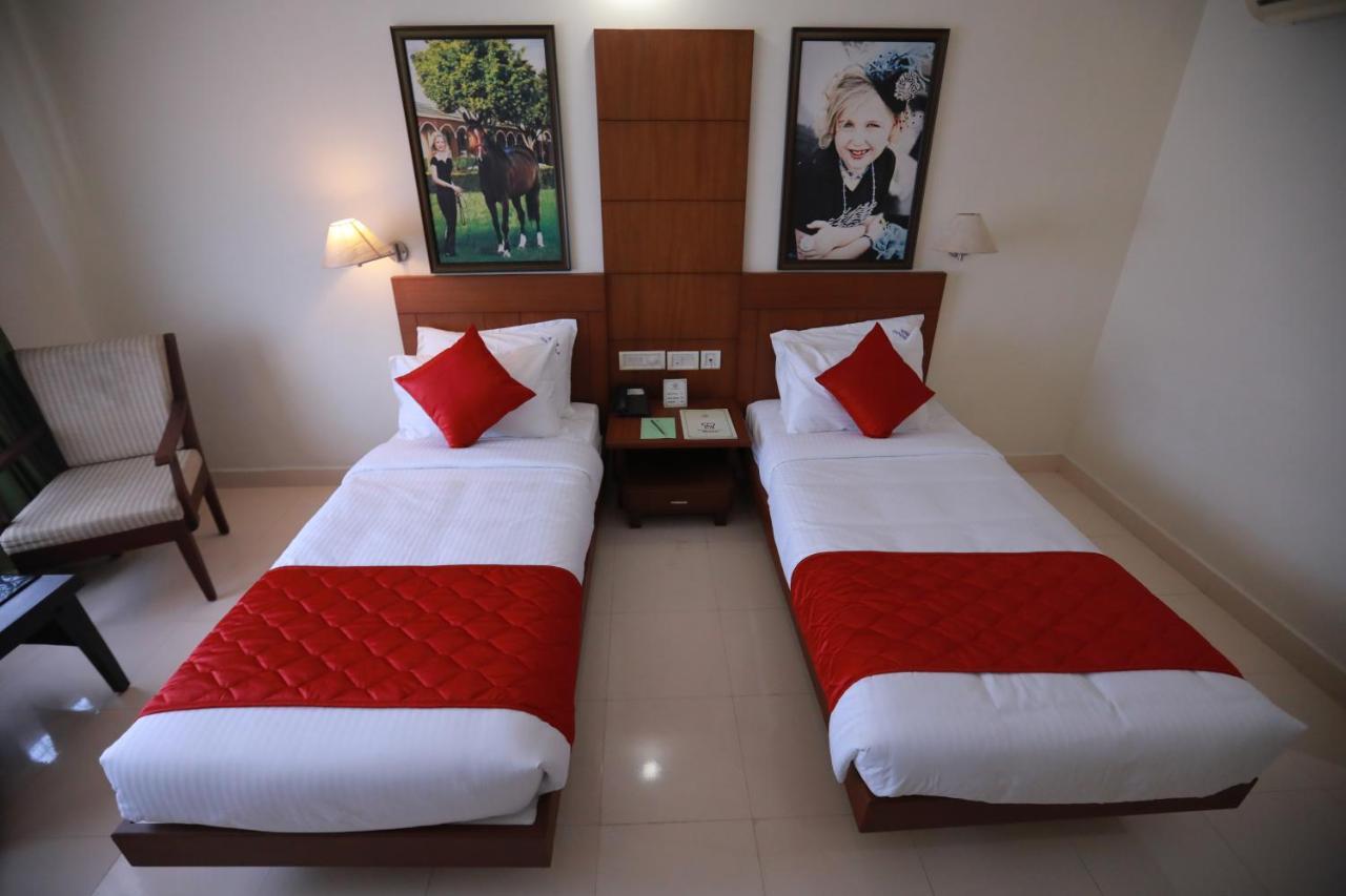 Thrissur Hotel Peninsula المظهر الخارجي الصورة