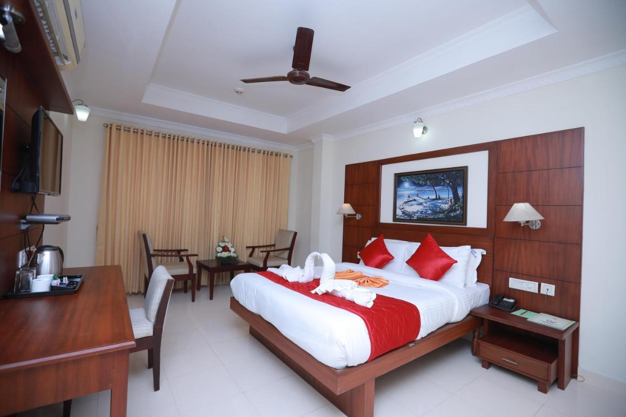 Thrissur Hotel Peninsula المظهر الخارجي الصورة
