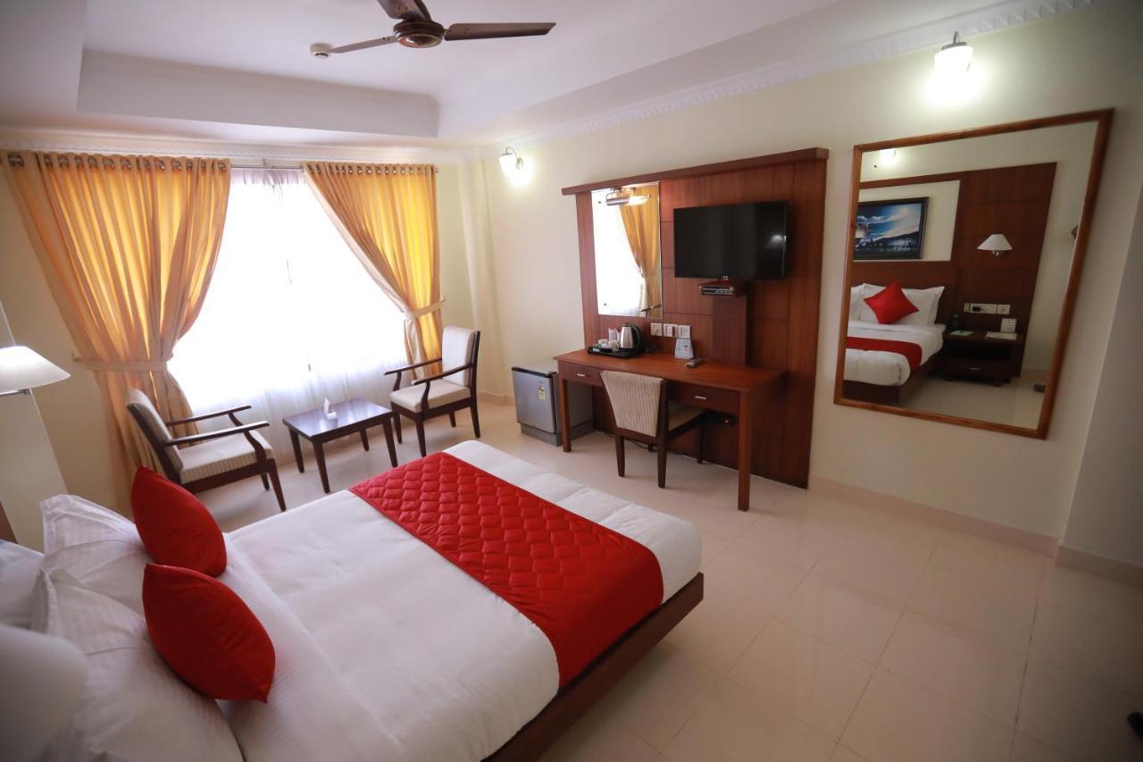 Thrissur Hotel Peninsula المظهر الخارجي الصورة
