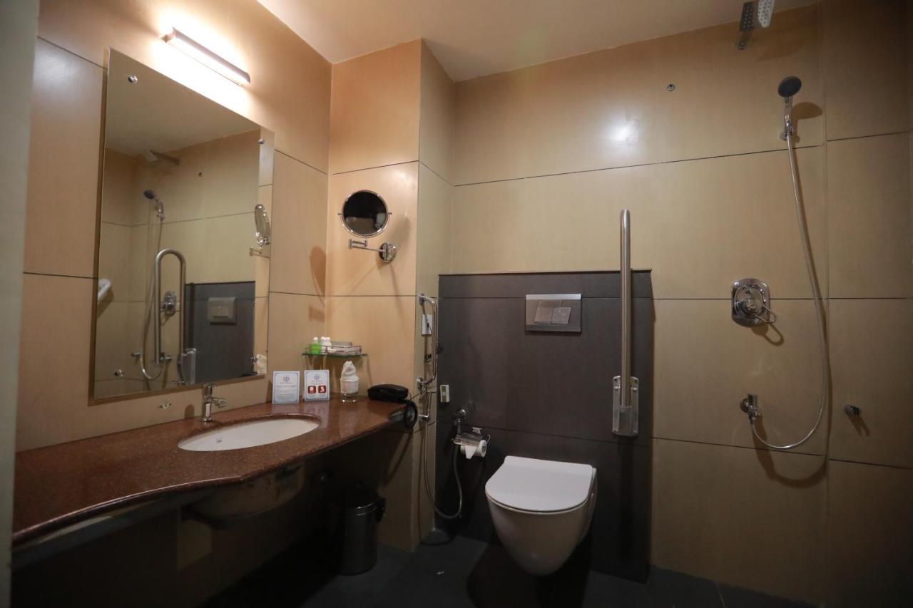 Thrissur Hotel Peninsula المظهر الخارجي الصورة